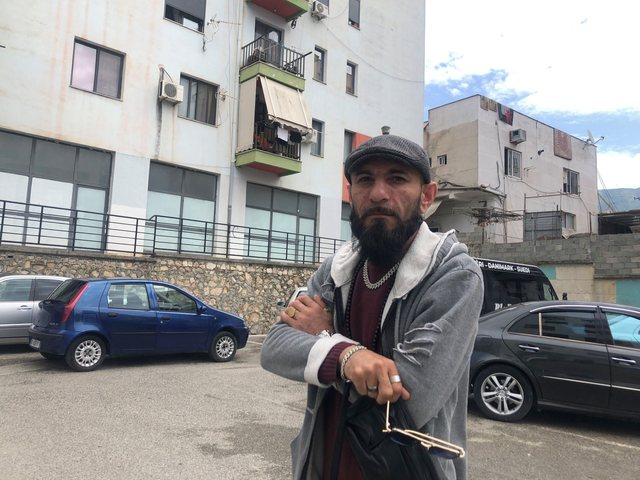 ‘Sy më sy’ me komunitetin rom, që politika e kujton