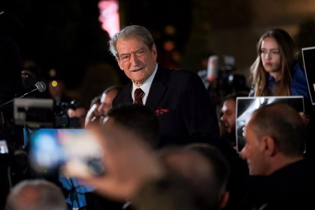 Berisha s&euml;rish ftes&euml; forcave opozitare: T&euml; bashkohemi kund&euml;r