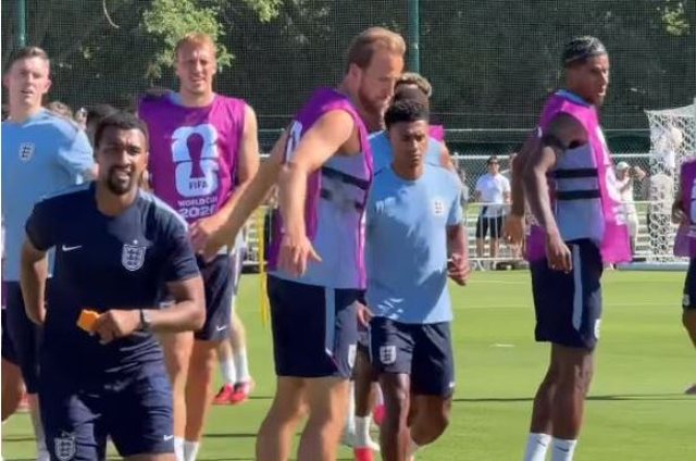 England is shocked before its World Cup debut, what happened to the national