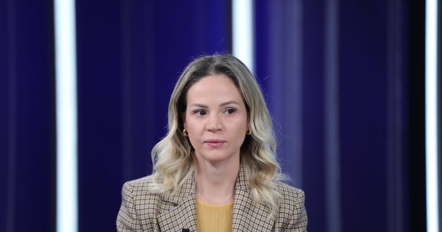 "Trafiku b&euml;hej hapur, n&euml; syrin e autoriteteve!"/ Xama: Kurum