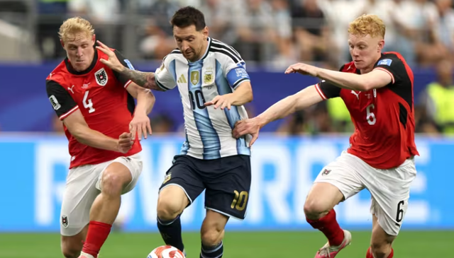 Penallti e humbur dhe dopiet&euml; ndaj Austris&euml;, Messi fenomenal n&euml;