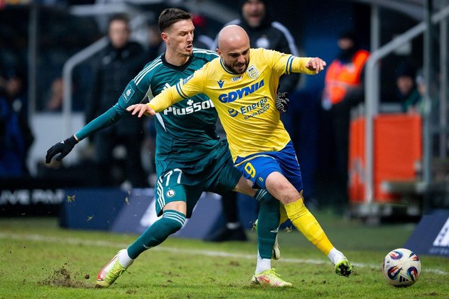 P&euml;rballje dramatike, futbollisti shqiptar dhuron dy asiste n&euml; minutat