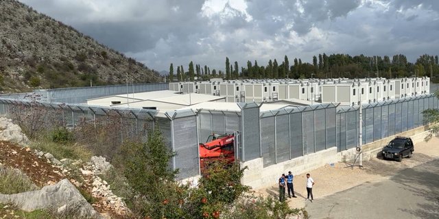 Media italiane “La Stampa”: 16 emigrantë janë