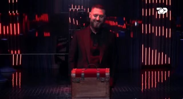 &ldquo;&Euml;sht&euml; pervers&rdquo;, Miri m&euml;son deklarat&euml;n e babait