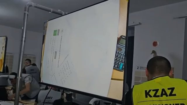 Hasi 'vishet' blu, mbyllet procesi i numërimit të votave!