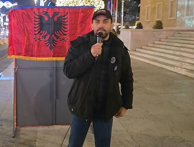 &ldquo;Shqip&euml;ria B&euml;het&rdquo; lajm&euml;ron protest&euml; m&euml; 4