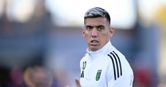 Myrto Uzuni was tempted by the Turkish offer, Austin's director: