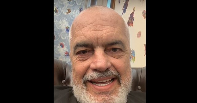 Edi Rama para mitingut përmbyllës të fushatës: Jam