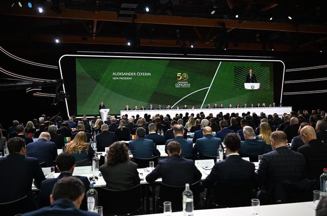 UEFA zhvillon Kongresin e 50-t&euml; t&euml; Zakonsh&euml;m n&euml; Bruksel,