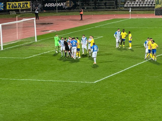 Tirana largohet nga fusha p&euml;rpara kohe, plas n&euml; &ldquo;Elbasan