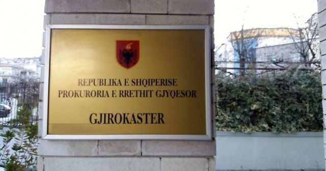 Gjirokastër, dyshime për fshehje të të ardhurave, ndalohen 4