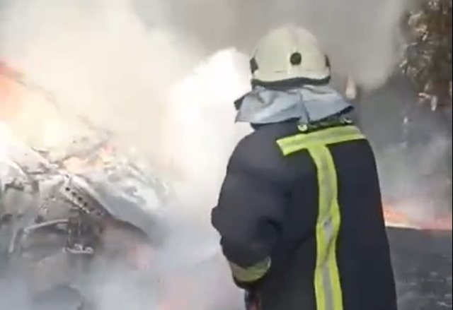 Car catches fire in Vlora, Soda Forest at risk of burning
