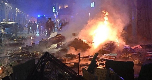 Përleshje në Torino, dhjetëra të plagosur dhe arrestime,