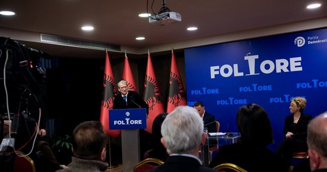 Berisha nga Nj&euml;sia 7: Ose qeveri teknike, ose p&euml;rballje,