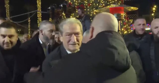 Berisha mb&euml;rrin n&euml; Kavaj&euml;, nis ceremonia e 35-vjetorit t&euml;