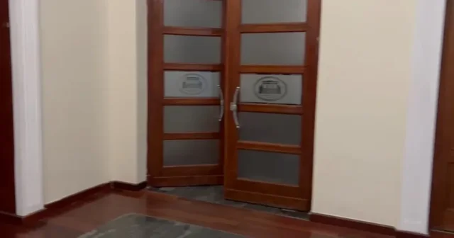 Deputetët e opozitës kërkuan mbledhje të Këshillit