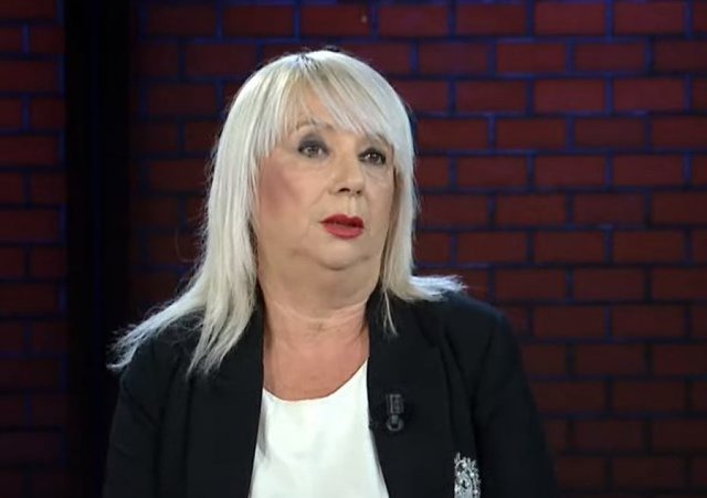 Avokati i Popullit, Adriana Kalaja sfidon PD: Të enjten shkoni me një