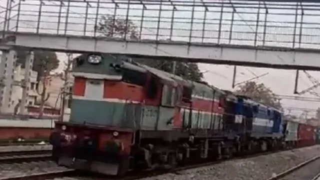 Treni indian me 53 vagonë udhëtoi 70 km pa shofer! Si ndodhi incidenti