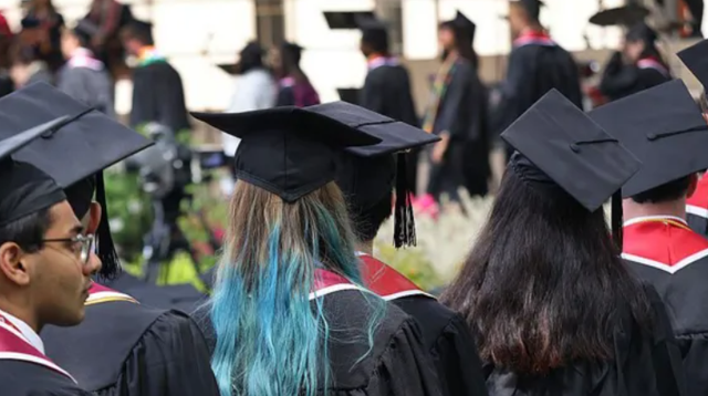 Departamenti Amerikan i Shtetit anulon 6 mijë viza studentore