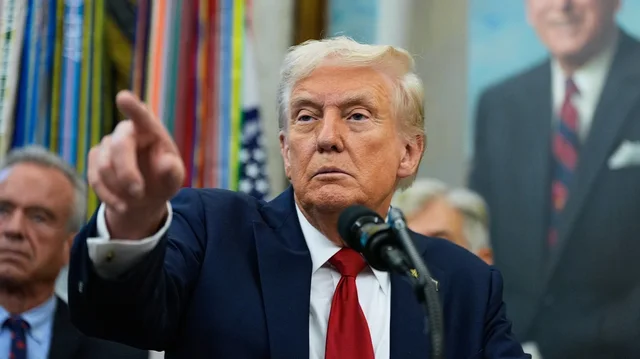 Mundësi për sulm ushtarak? Trump mesazh të fortë Iranit, nis