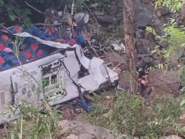 Autobusi me nxënës bie në humnerë, të paktën 10