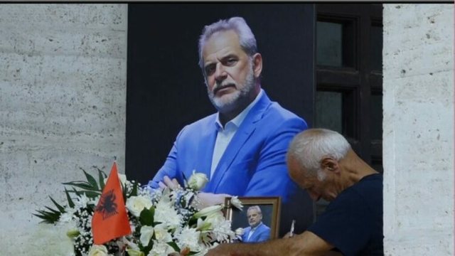U nda nga jeta në mënyrë të papritur, nisin homazhet në