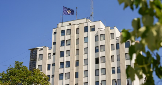 Kosova k&euml;rkon angazhim nd&euml;rkomb&euml;tar pas arrestimit t&euml;