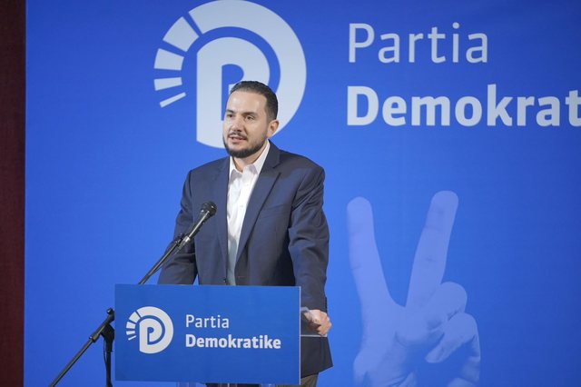 “Kam vazhduar dhe do të vazhdoj takimet me demokratët”,