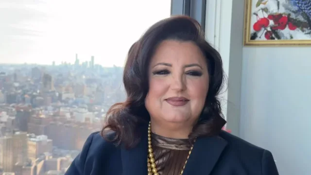 Parashqevi Simaku shpallet &lsquo;Qytetare Nderi&rsquo; n&euml; Kavaj&euml;,