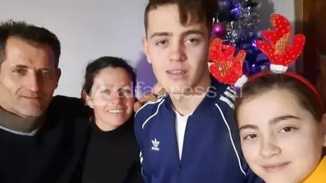 U helmuan nga rrjedhja e gazit, del fotoja e familjes shqiptare q&euml; u shua