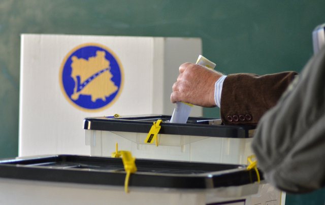 Kosovo/ Voting does not pass without incidents, police detain 6 people during