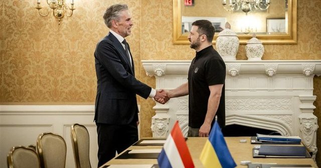 Zelensky n&euml; Hag&euml; thekson nevoj&euml;n p&euml;r garanci sigurie n&euml;