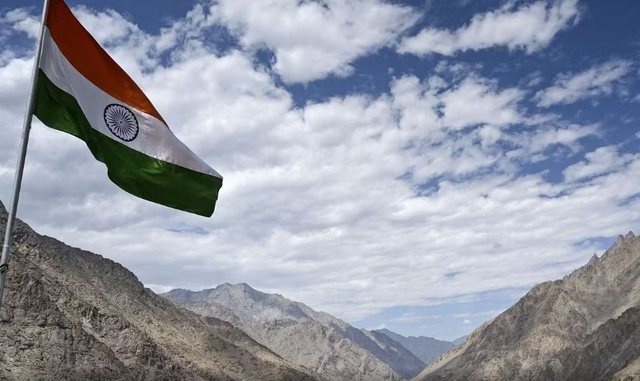 Raketat indiane godasin tre qytete të Pakistanit, frikë e një