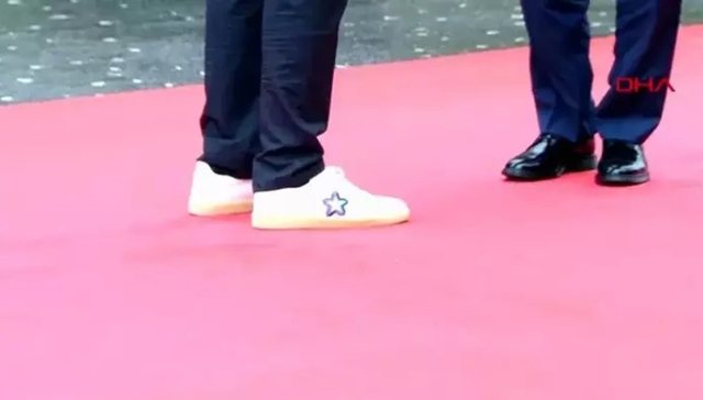 Atletet e bardha të Ramës  tërheqin vëmendjen e presidentit