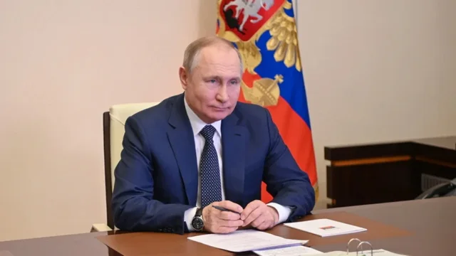 Financial Times: Putin ofron armëpushim në këmbim të