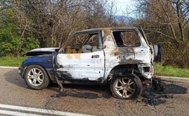 Horror në Greqi! Një person gjendet i djegur brenda makinës,