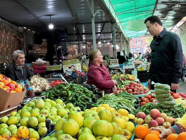 Lulzim Basha dhe Pëllumb Seferi, pranë qytetarëve të