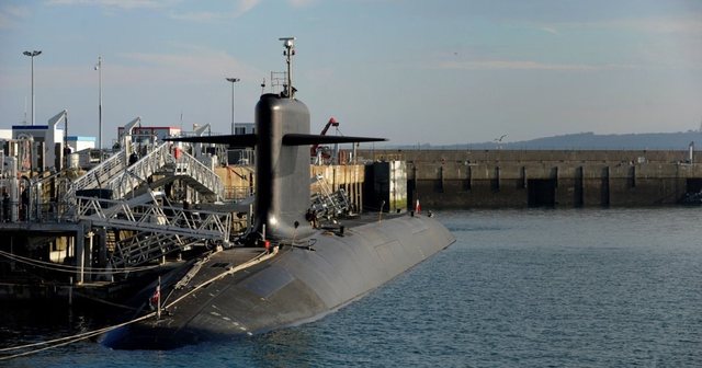 Franca heton raportimet për dronë mbi një bazë të