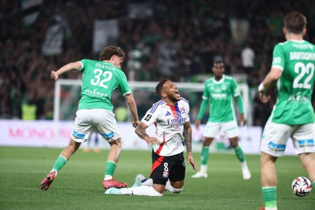Lyon kritikon arbitrimin në Ligue 1: Ky është gabimi i tetë