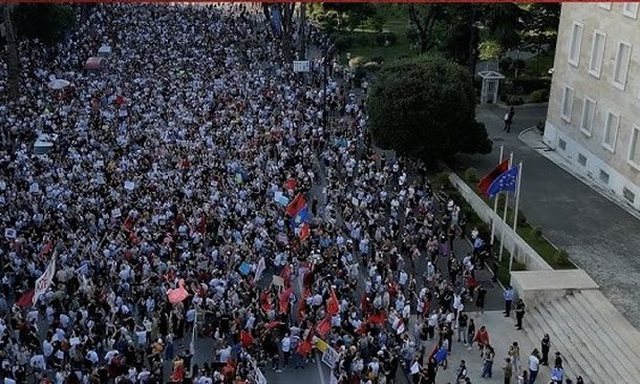 Protesta q&euml; i dha Shqip&euml;ris&euml; nj&euml; fytyr&euml; tjet&euml;r