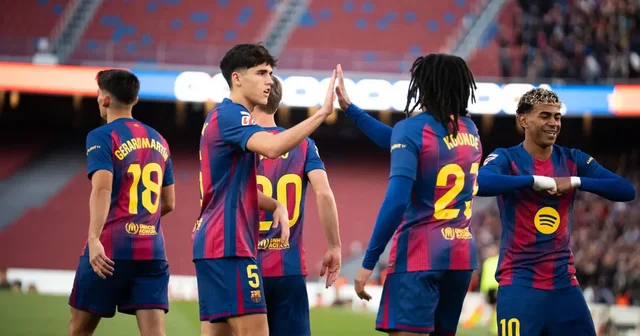 Futbollistët e Barcelonës marrin si dhuratë telefona të