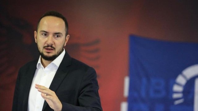 Salianji zbret në bazë, nis takimet me strukturat në Durrës.