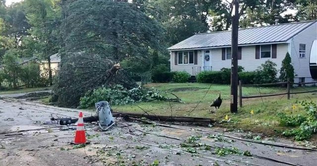 Tornadot godasin SHBA, qindra-mij&euml;ra pa energji elektrike