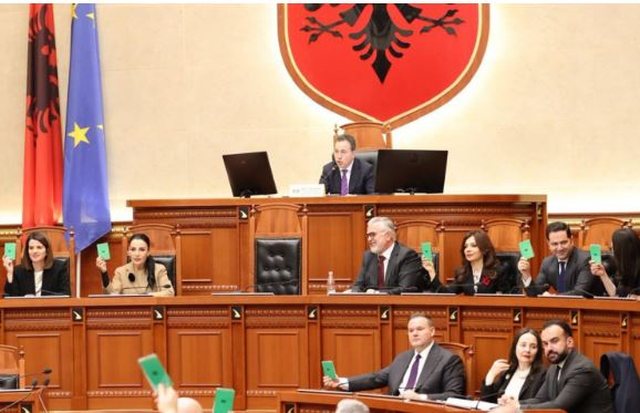 Next plenary session on Tuesday! From the interpellation with Lamallari to the