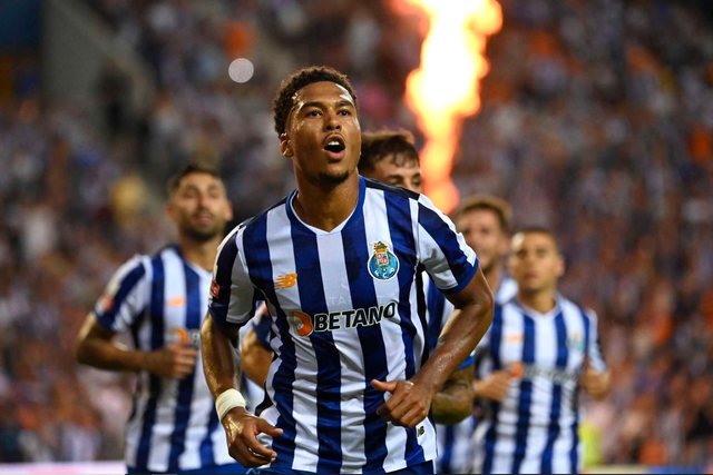 Porto sets record in Portugal, 18 wins in 19 weeks