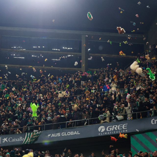 FOTO/ Tradita e ve&ccedil;ant&euml; e klubit t&euml; La Liga-s, lodrat prej