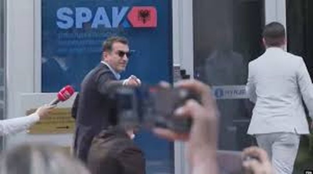 Shtyrja e seancës paraprake, avokati i Erion Veliajt zbulon arsyen: I