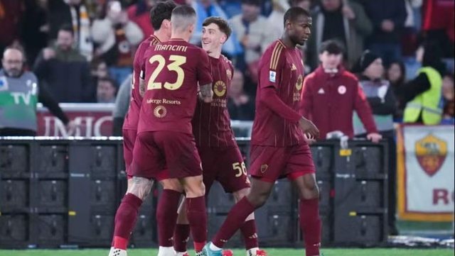 Ten matches without defeat, Roma defeats Monza 4-0 and 'sinks' into