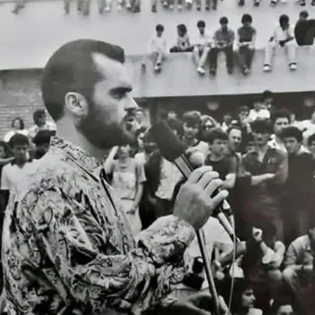 Politika s’plaket kurrë: Spektakli 35-vjeçar i Berishës