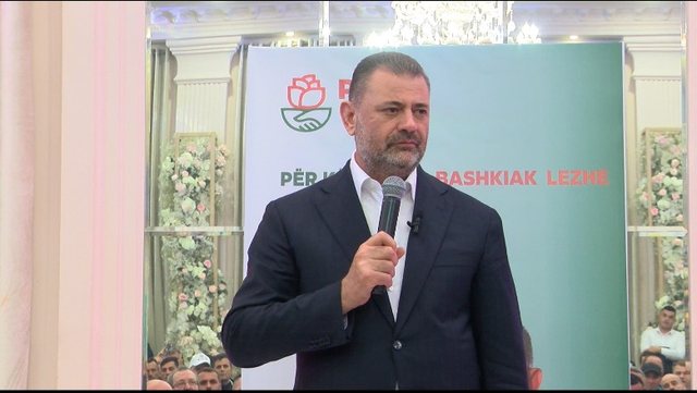 PSD dorëzon listën në KQZ me emrat e kandidatëve për